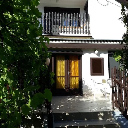 Retrovilla * Balatonkenese